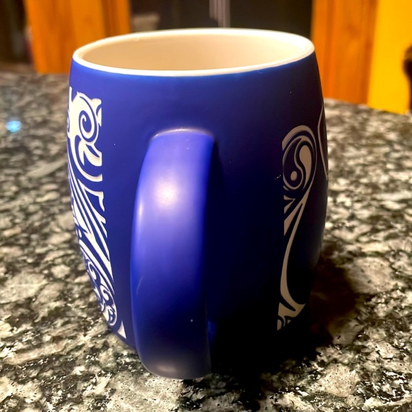 NWT Rare Vintage Ron Jon Surf Shop incised design Large blue coffee mug - Picture 4 of 6